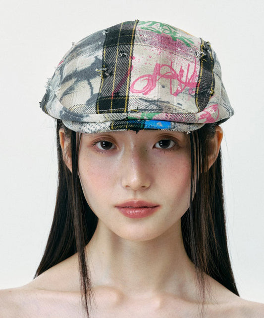 Chapeau breton streetwear à carreaux déchirés et graffitis - Street-Wave