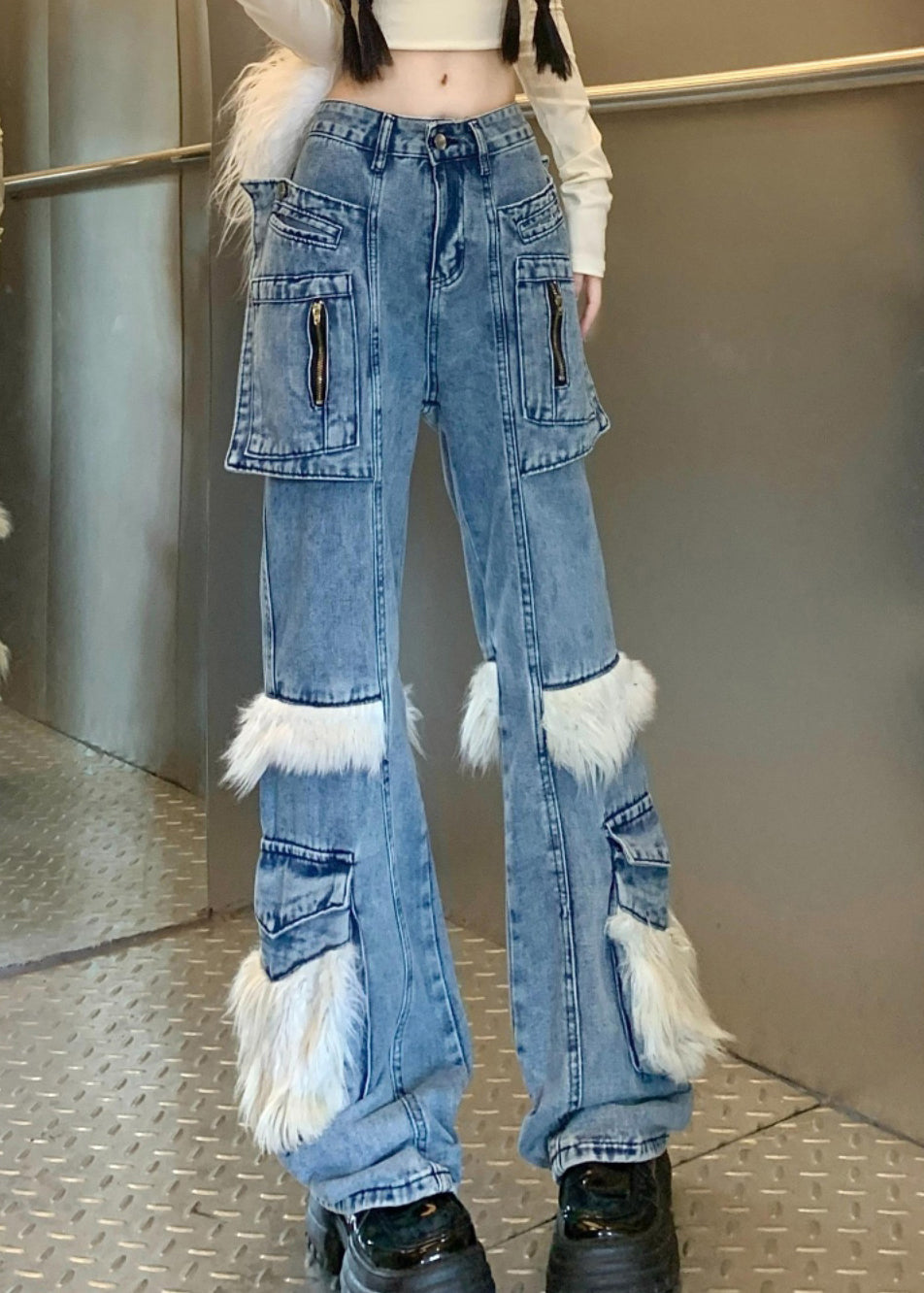 Pantalon évasé en denim avec poches bleues et fourrure duveteuse, style printemps - Street-Wave