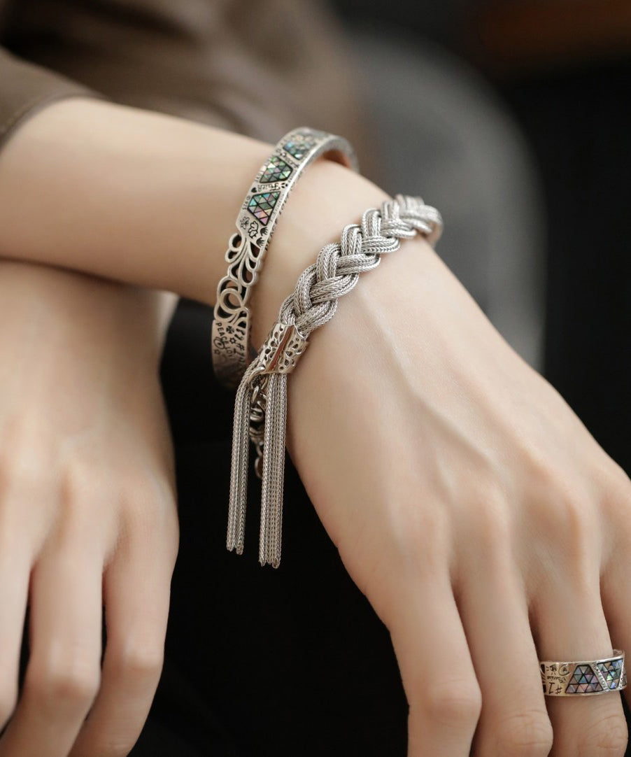 Bracelet à breloques en argent sterling tissé avec pompon en soie - Street-Wave