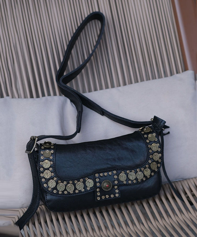 Sac hobo polyvalent en cuir durable et élégant avec rivets noirs - Street-Wave