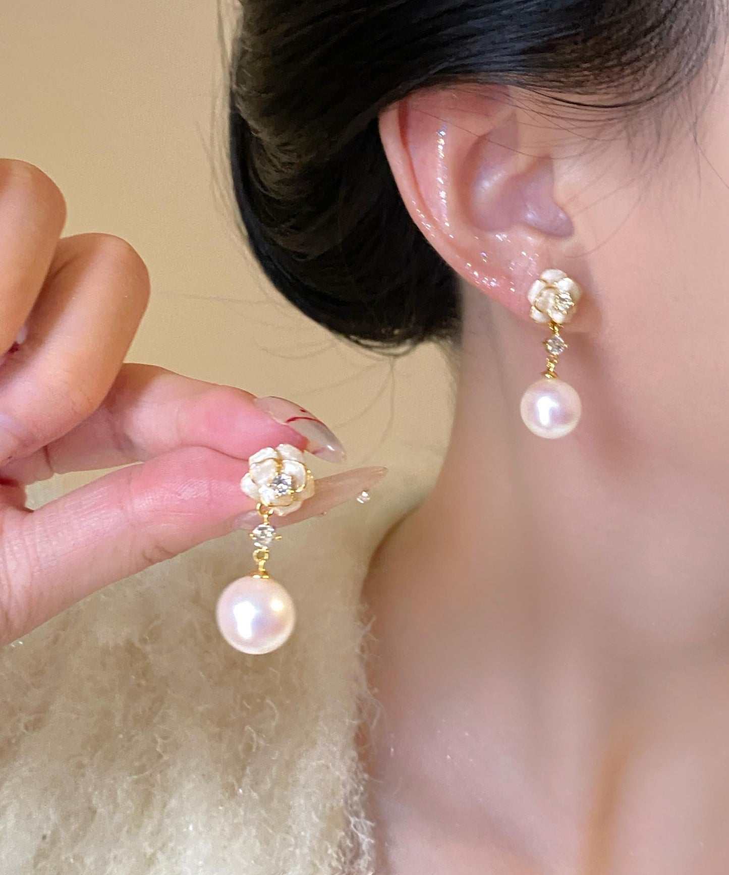 Boucles d'oreilles pendantes élégantes en cuivre surdoré avec perles de zircon et fleurs - Street-Wave