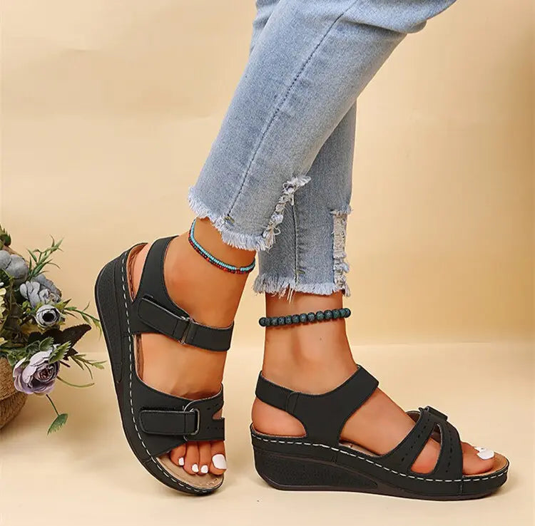 Street-Wave Cushioned Sandals for Women All-Day Comfort and Style