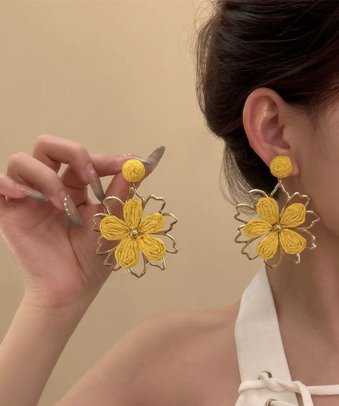 Boucles d'oreilles pendantes élégantes en alliage jaune tissé à motif floral ajouré - Street-Wave