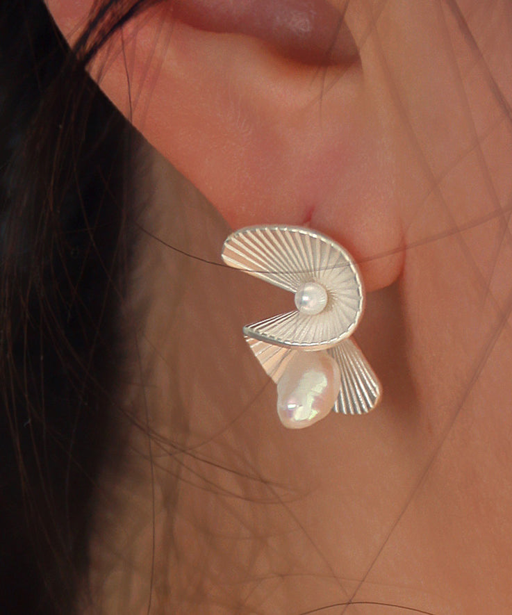 Boucles d'oreilles à tige en forme d'éventail avec perles de cuivre uniques - Street-Wave