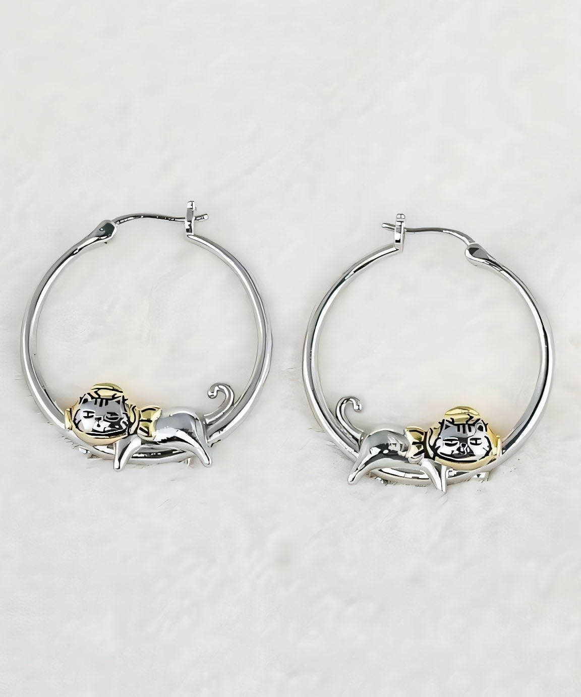 Boucles d'oreilles créoles uniques en soie et cuivre avec petits chats - Street-Wave
