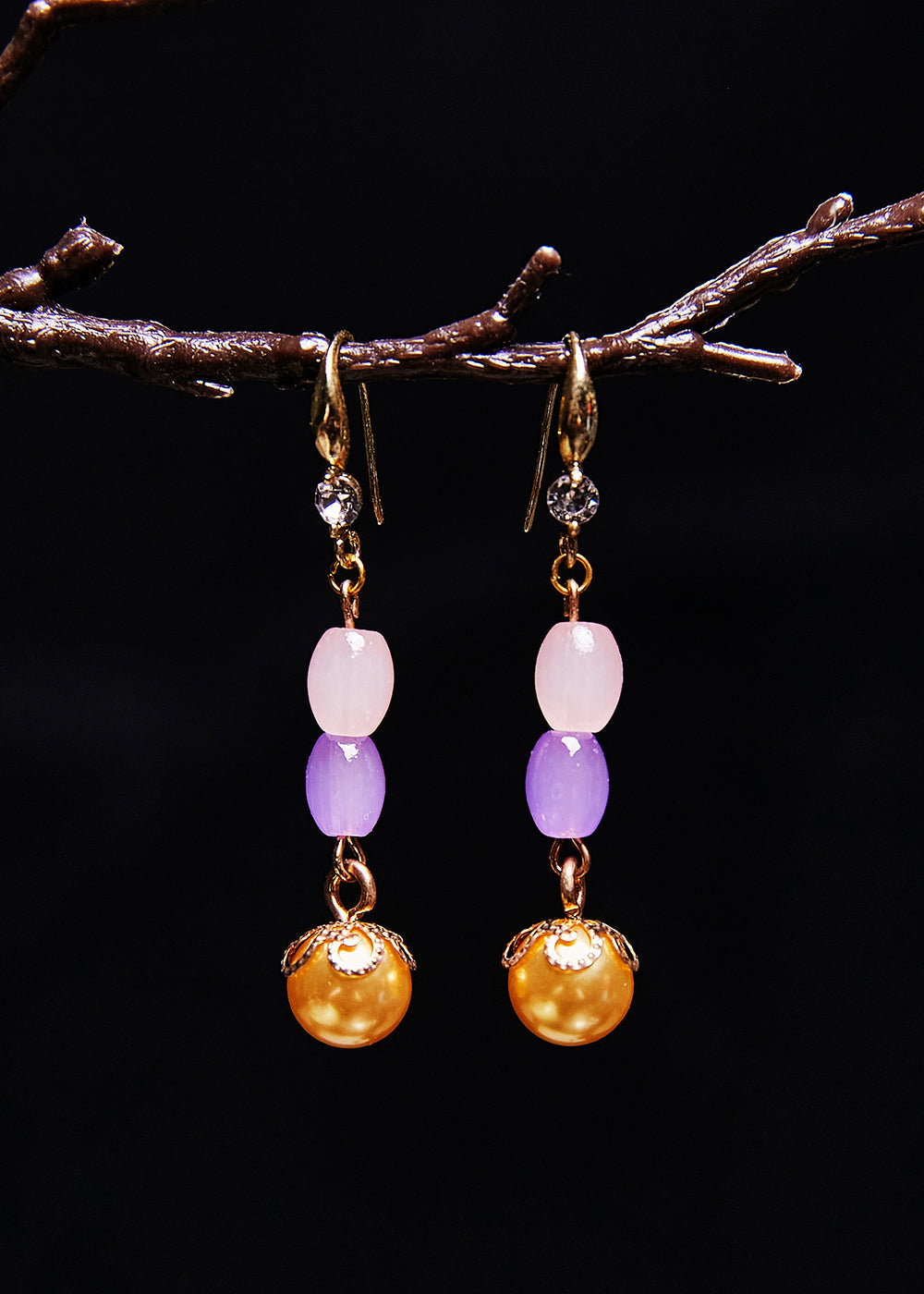 Boucles d'oreilles pendantes uniques en perles jaunes et pierres précieuses naturelles - Street-Wave