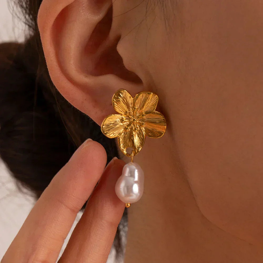 Street Wave Autumn Oversized Floral Earrings For Women Bold Gold Tone