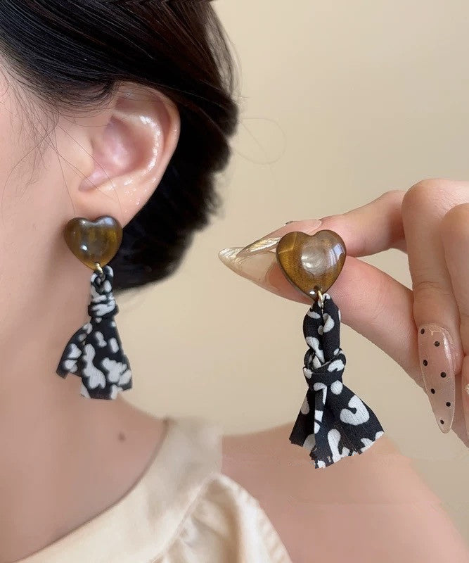 Boucles d'oreilles pendantes vintage en résine et tissu noir cuivré imprimé amour - Street-Wave