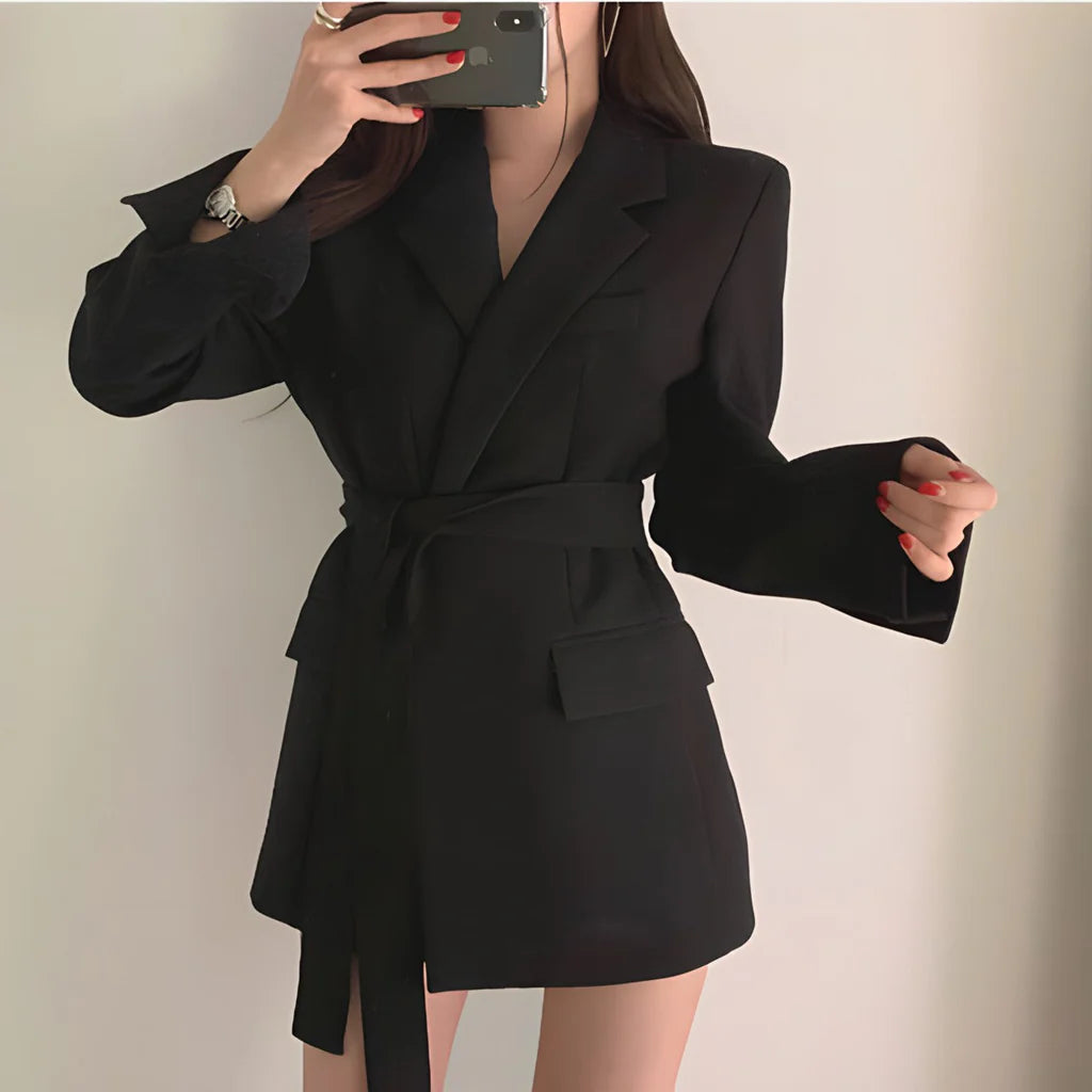 Street-Wave Belted Blazer for Women Elegant Structured Fit Cinched Waist Versatile Work to Evening