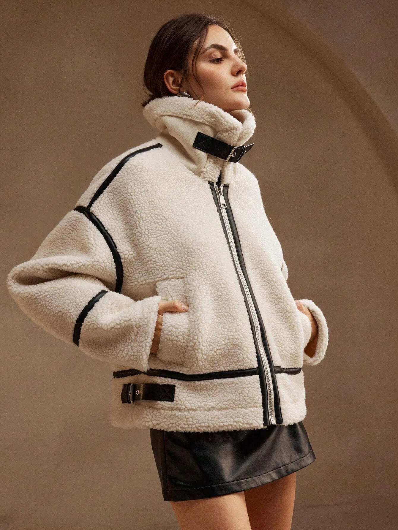 Street-Wave Faux Fur Aviator Jacket For Women Oversized Cozy Warmth With Contrast Piping