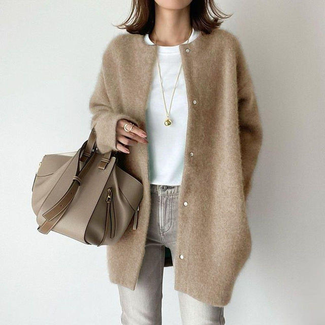 Street-wave Buttoned Knit Cardigan for Women with Long Sleeves, Classic Office Ready Everyday Comfort