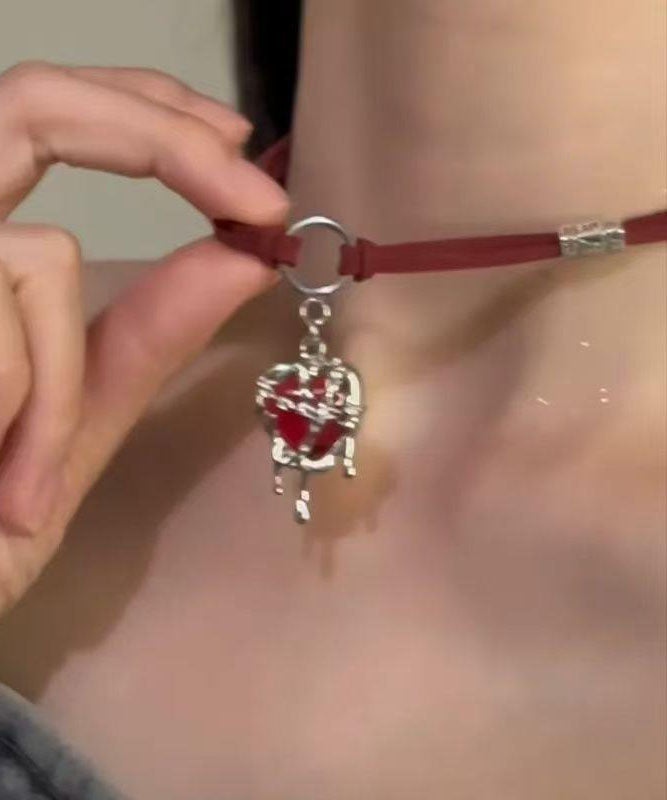 Collier pendentif Love en velours de soie rouge et acier inoxydable pour femme - Street-Wave