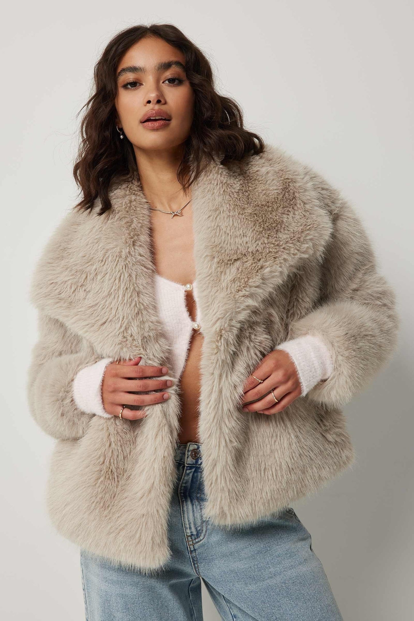 Street-wave Faux Fur Oversized Jacket With Plush Collar For Women Luxurious Cozy Winter Coat