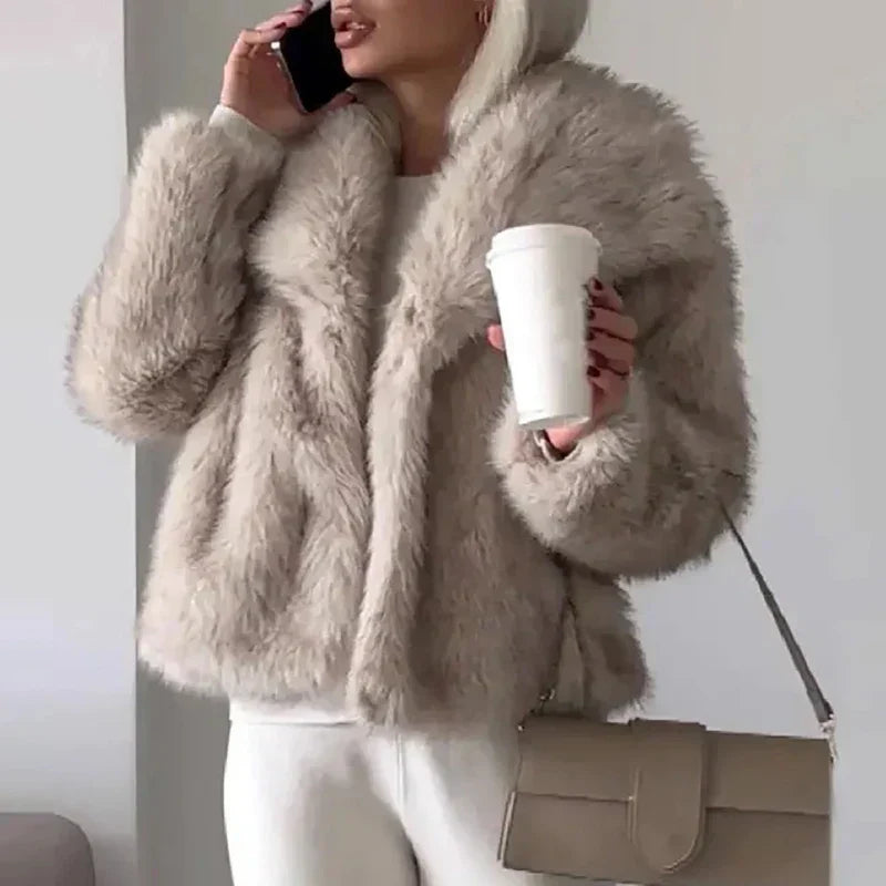 Street-Wave Anna Faux Fur Jacket For Women Relaxed Fit Plush Warmth