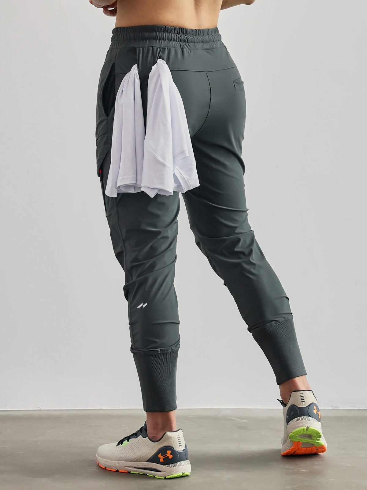 Street Wave Men's Athletic Cargo Joggers 4 Way Stretch Nylon Breathable Performance Fit Zip Pockets For Active Men