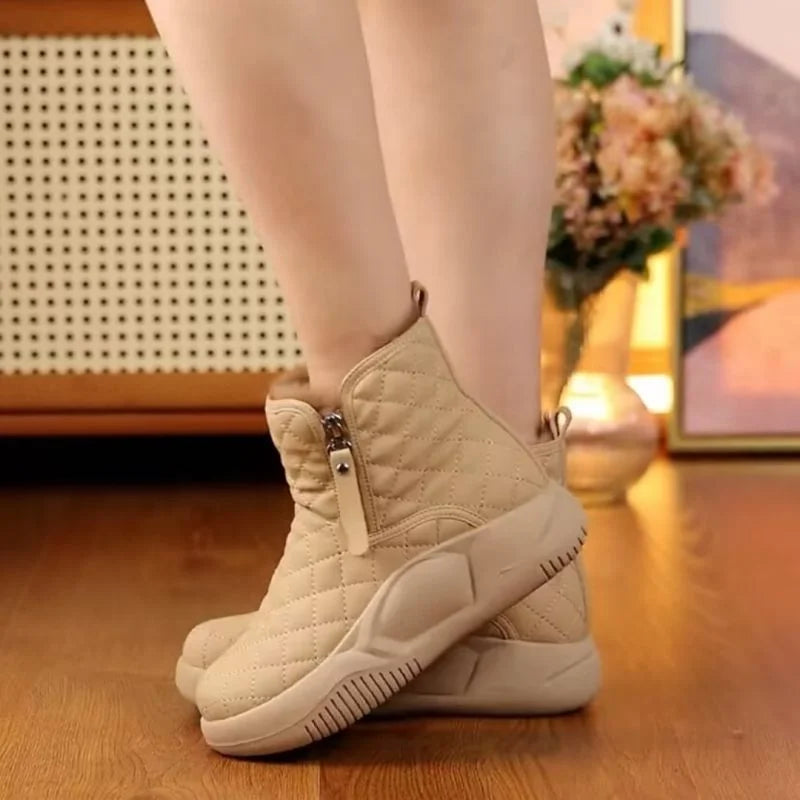 Streetwave Ankle Boots With Side Chain, Cozy Quilted Winter Footwear For Fashion Forward Women