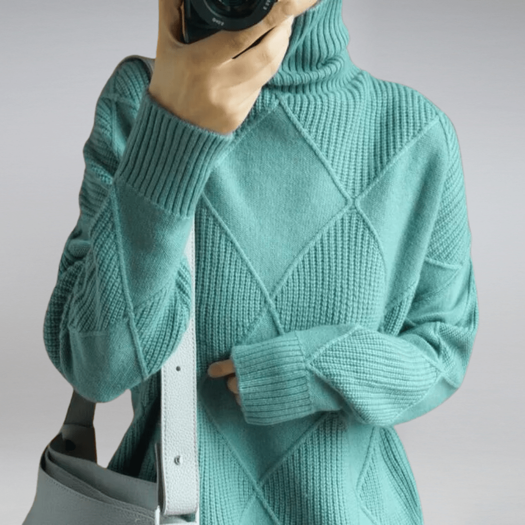Women's Turtleneck Jumper with Soft Fabric and Cozy Fit