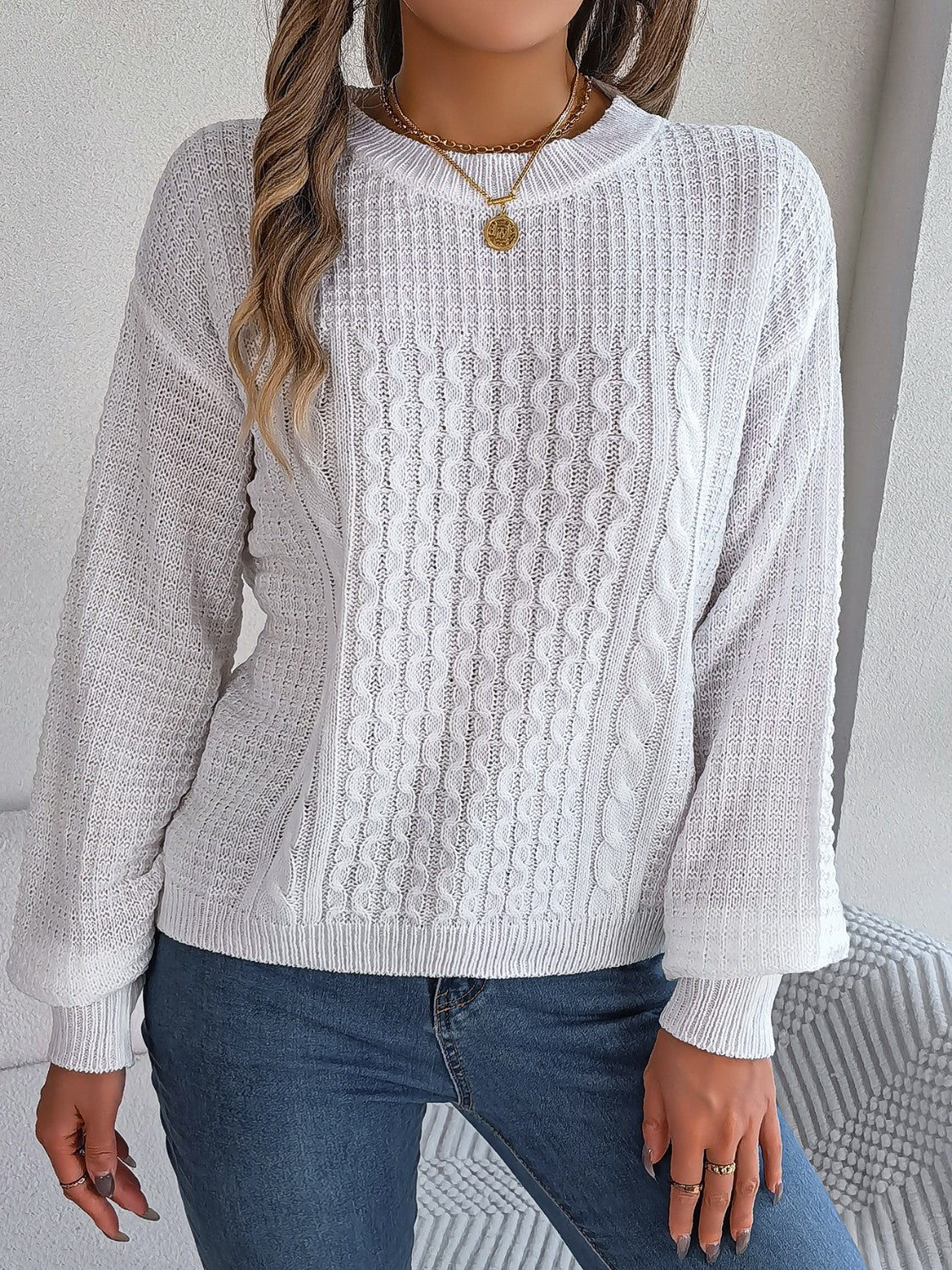 Street-Wave Cable Knit Sweater for Women Luxurious Texture and Warmth for Everyday Comfort