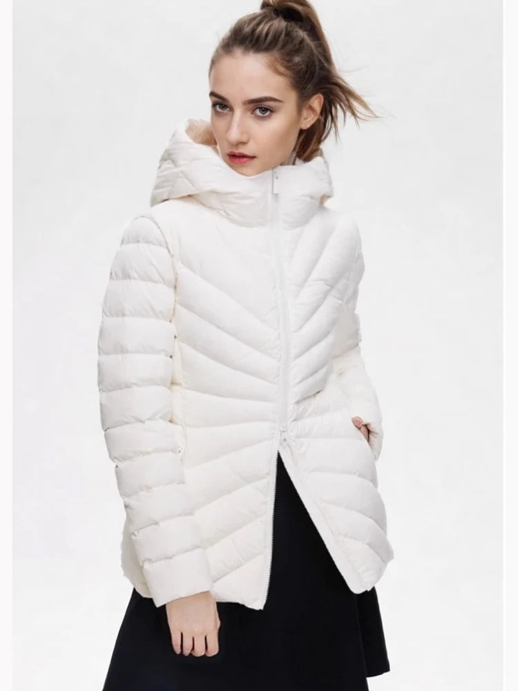 Street-Wave Lightweight Quilted Hooded Jacket For Women Cozy Warmth And Modern Street Style