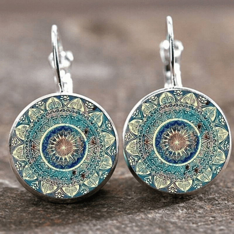 Women's Vintage-Inspired Mandala Earrings with Intricate Design and Lightweight Feel - Street-Wave