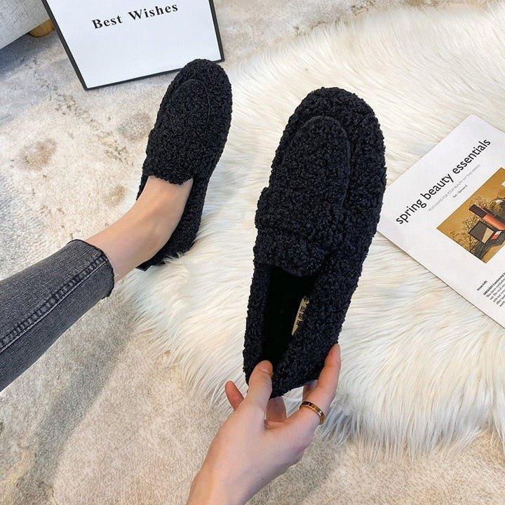 Women's Soft Moccasins with Cozy Design and Flexible Sole