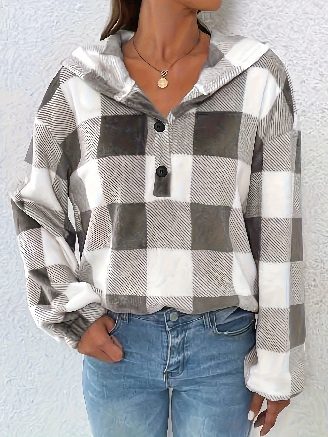 Street-wave Flannel Plaid Hoodie for Women Cozy Cotton-Poly Blend, Trendy Everyday Layering Essential