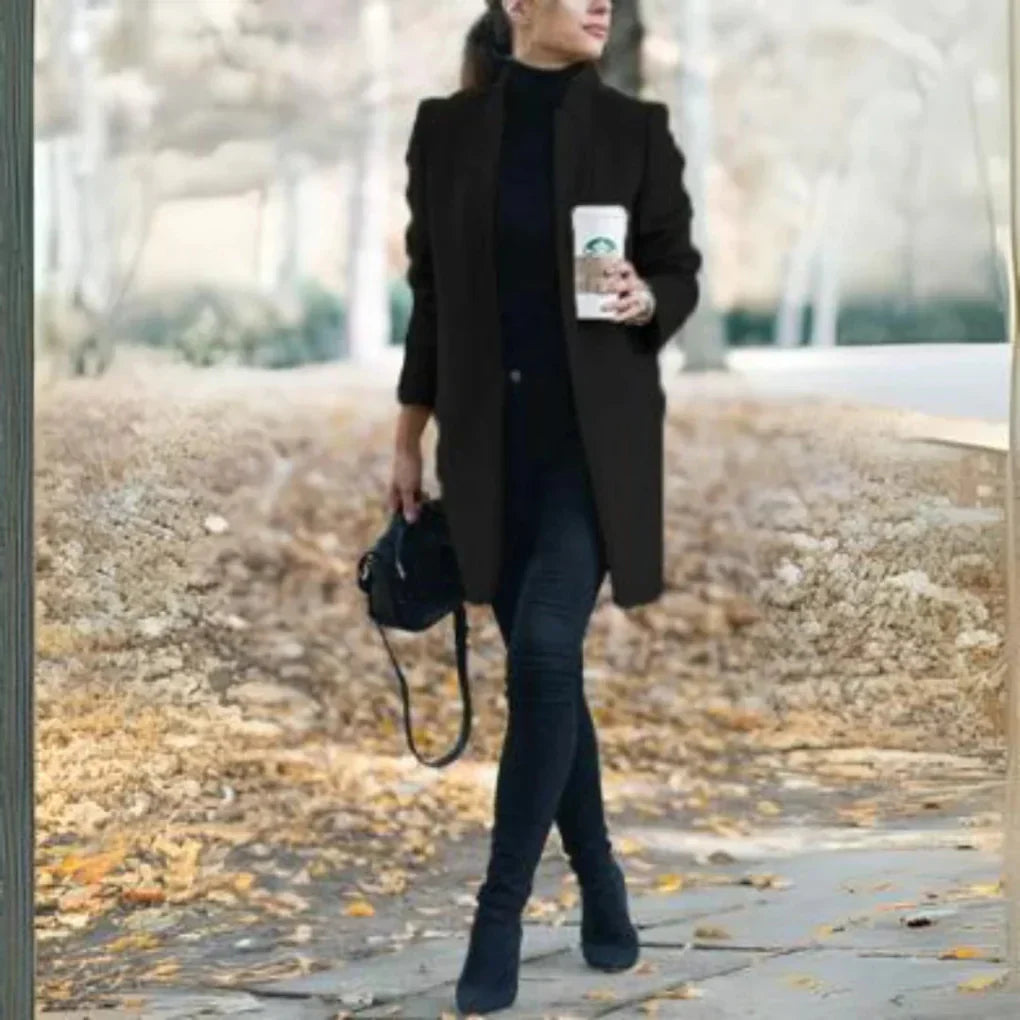 Street-Wave Stand Collar Winter Coat For Women With Structured Silhouette And Warmth