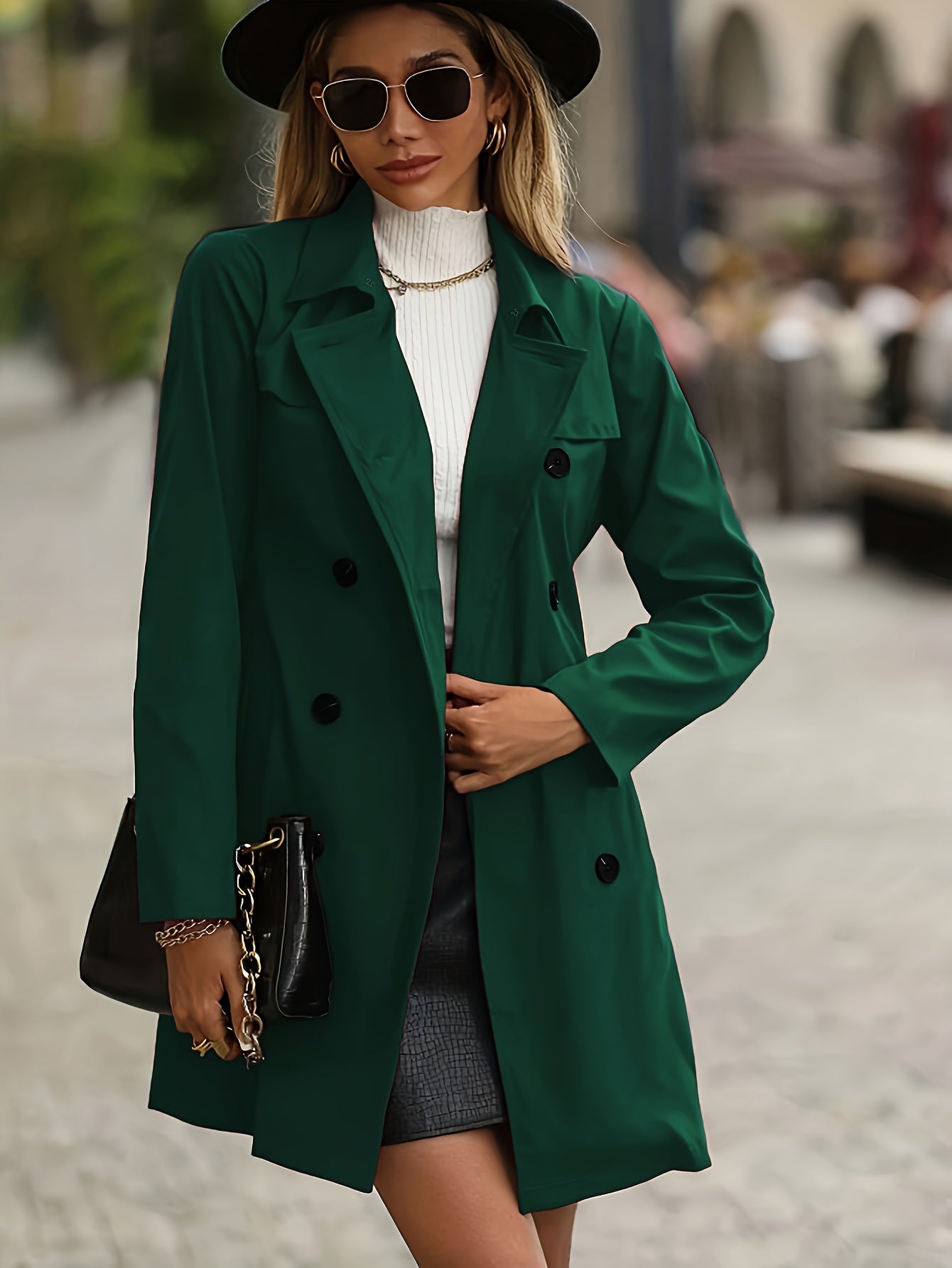 Street Wave Women Modern Winter Coat With Tailored Fit Luxurious Polyester Trench Style For Fashion Forward Women