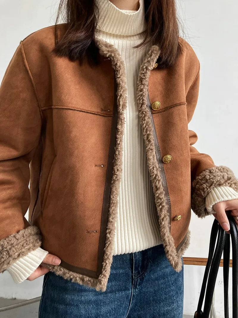 Street-wave Plush Coat for Women - Luxurious Shearling Trim for Cozy Warmth and Chic Style