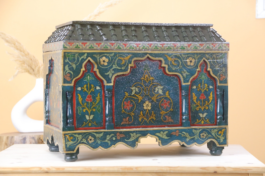Qimrasin Vintage Wood Chest - Street-Wave