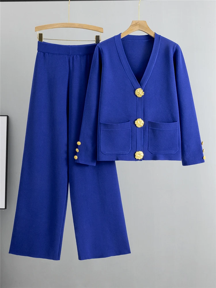 Street-Wave Lea Knit Set Chic With Gold Details For Work