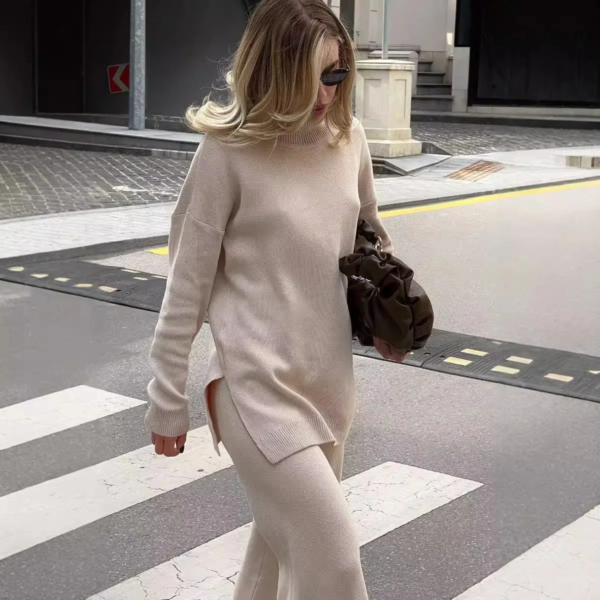 Street Wave Womens Fine Gauge Knit Oversized Turtleneck Ribbed Cuffs Sweater