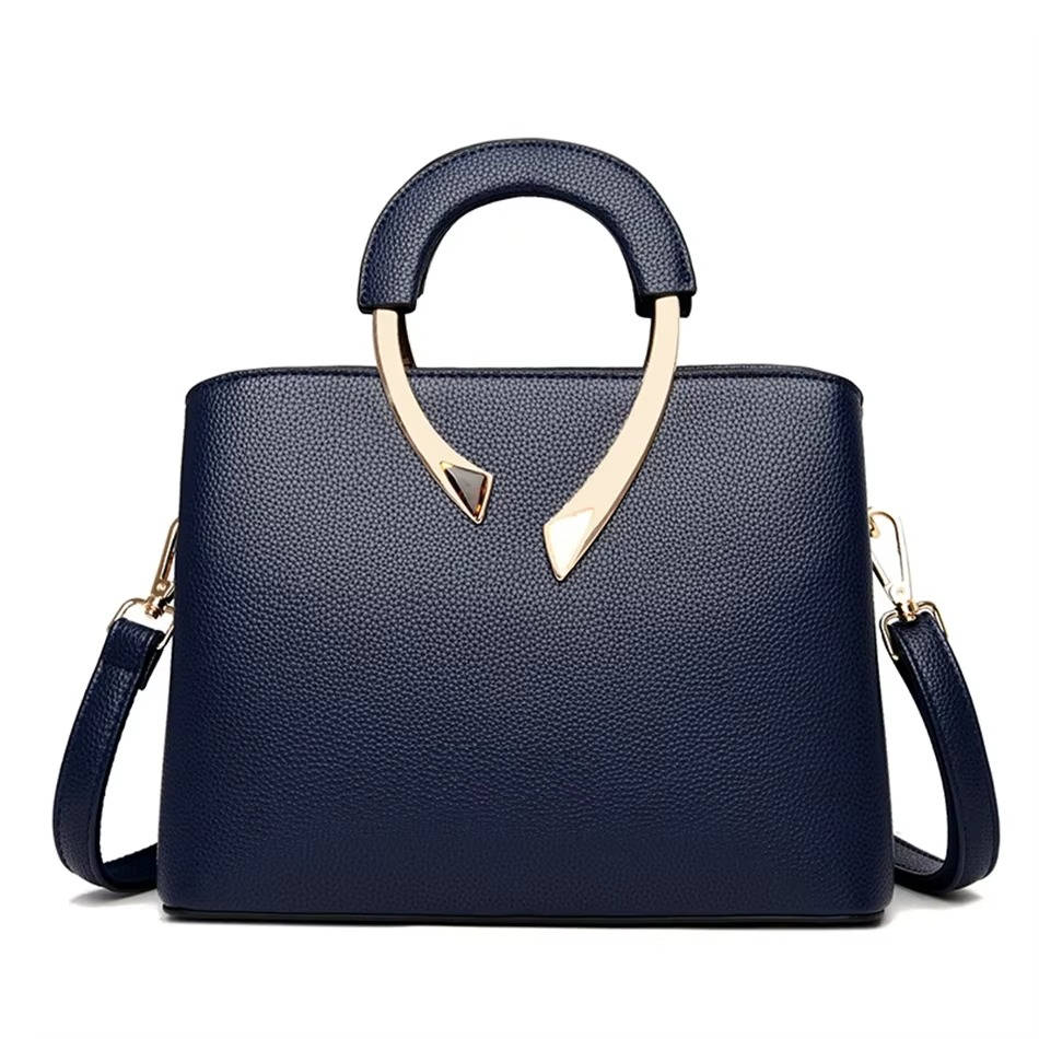 Street-Wave Pebbled Leather Handbag With Gold Metal Handle - Polished Structured Everyday Essential