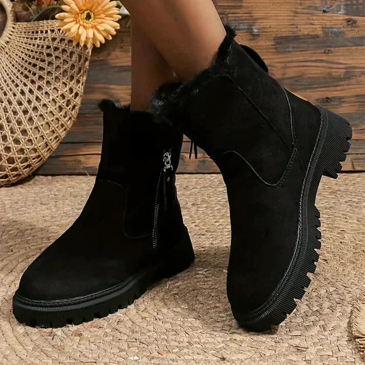 Street-Wave Fur Lined Winter Boots For Women Cozy Comfort Thick Lug Sole Stylish Everyday Wear