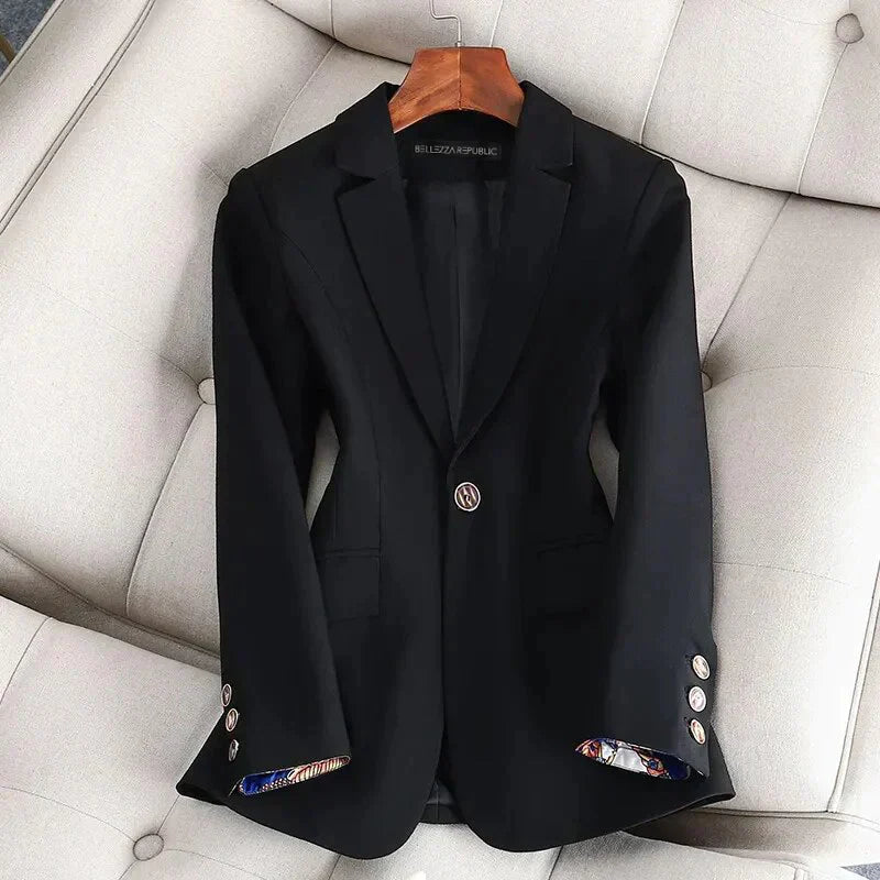 Street-Wave Women’s Beige Blazer - Elegant Tailored Jacket for Everyday Chic and Confidence