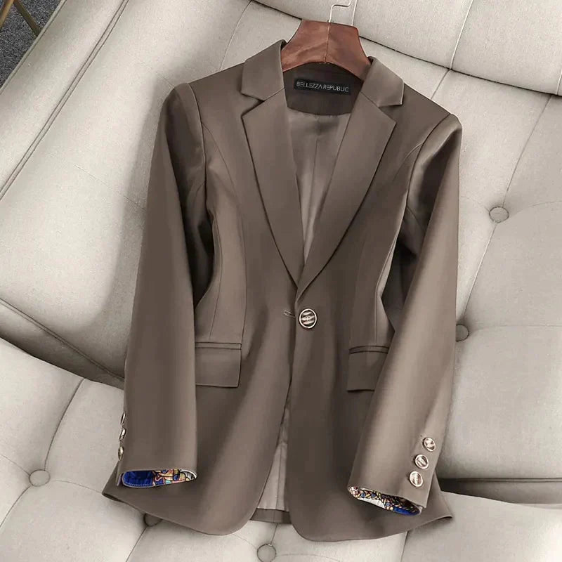 Street-Wave Women’s Beige Blazer - Elegant Tailored Jacket for Everyday Chic and Confidence