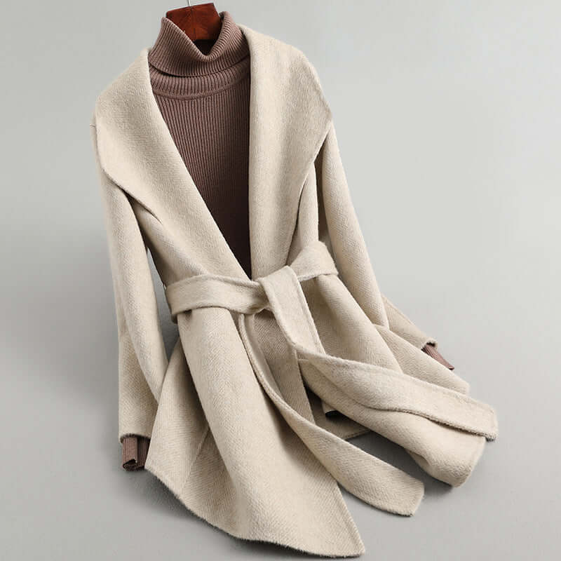 Street-Wave Women's Tailored Double-Breasted Coat Belted for Elegant Everyday Chic