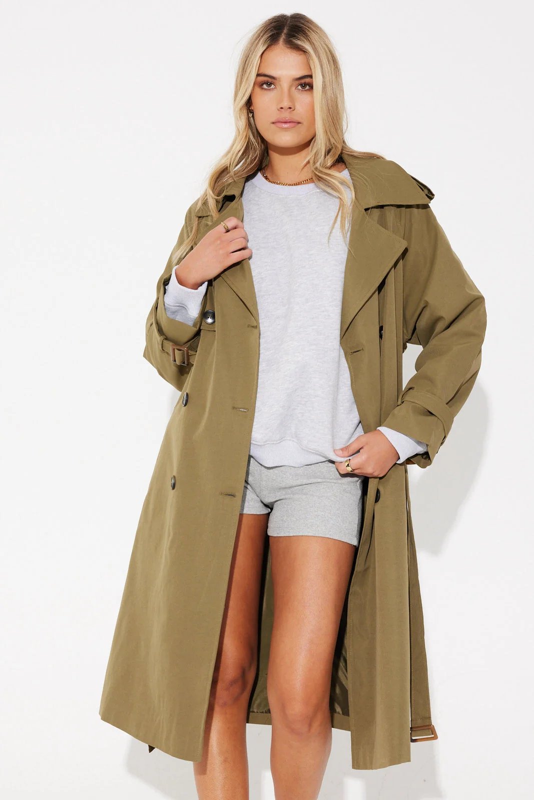 Street-Wave Lightweight Windbreaker Travel-Friendly Packable Jacket for Women On The Go