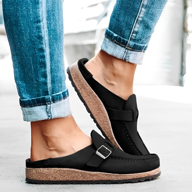 Street Wave Buckle Slippers For Men And Women With Cushioned Insole All Day Comfort Premium Moccasin Style