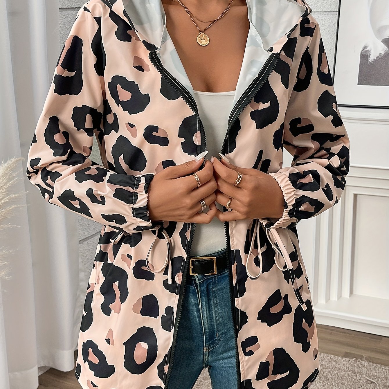 Street-wave Leopard Print Hooded Jacket For Women Bold Urban Streetwear With Drawstring Waist