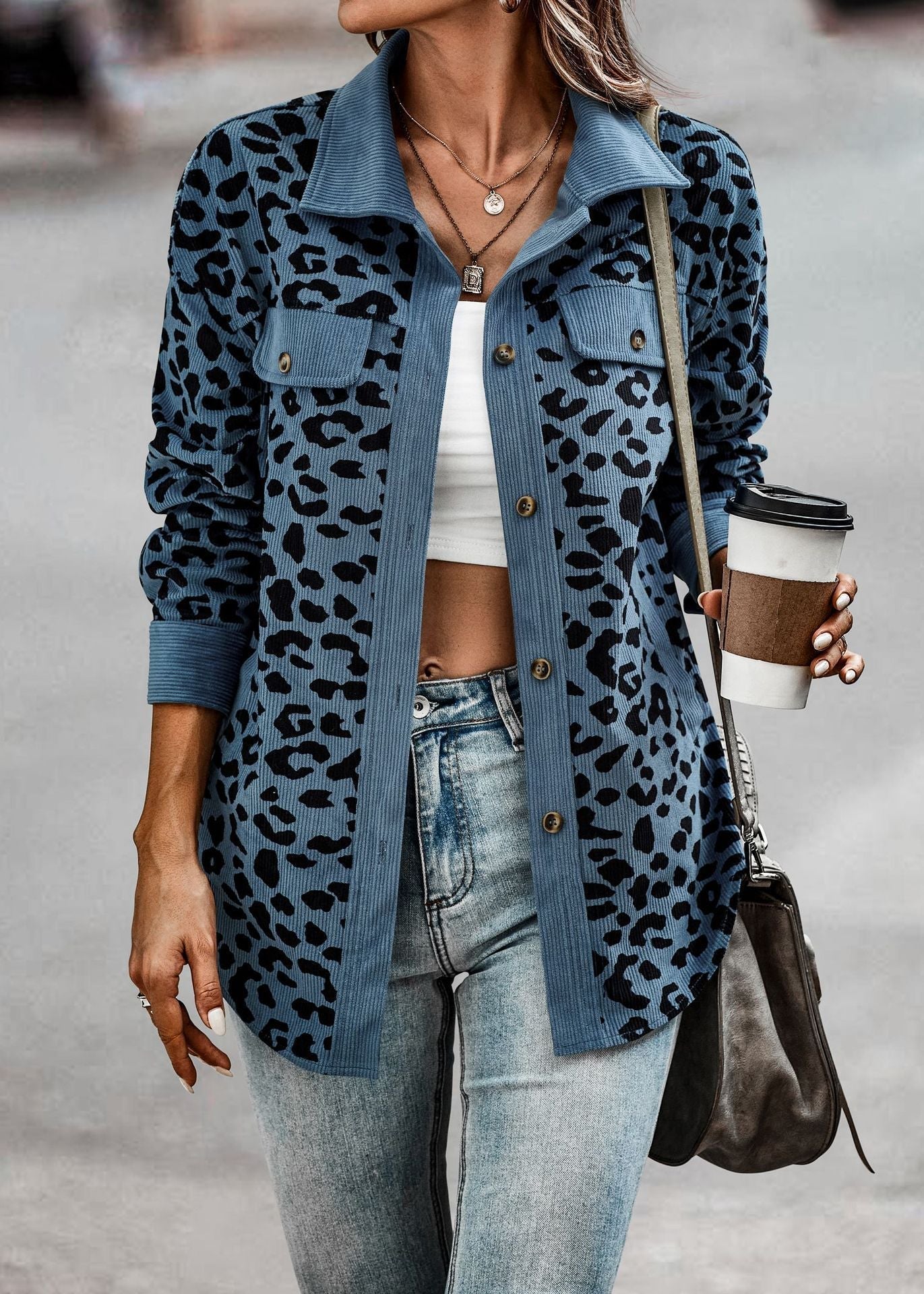 Street-Wave Leopard Print Jacket For Women Bold Chic Outerwear That Elevates Street Style