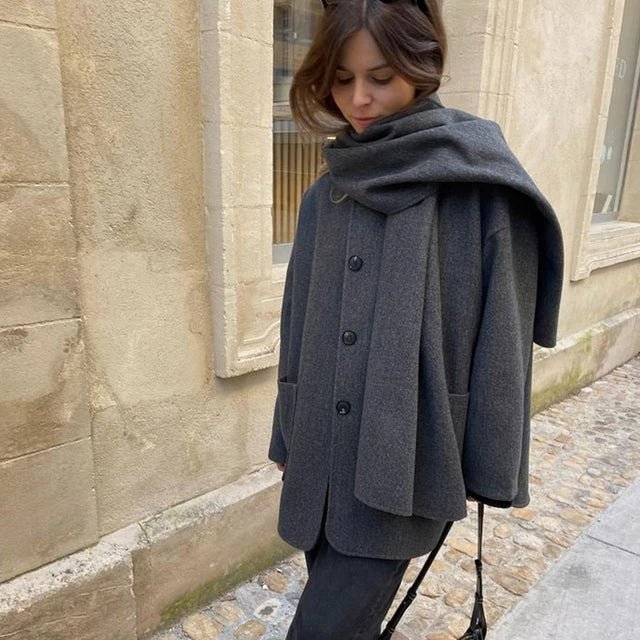 Street-Wave Vintage Wool Coat For Women Elegant Winter Cape With Cozy Warmth And Luxury