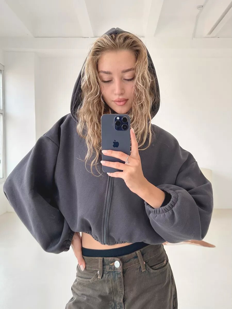 Street-wave Cropped Hoodie For Women Soft Lightweight Comfort With Hood Stylish Everyday Wear