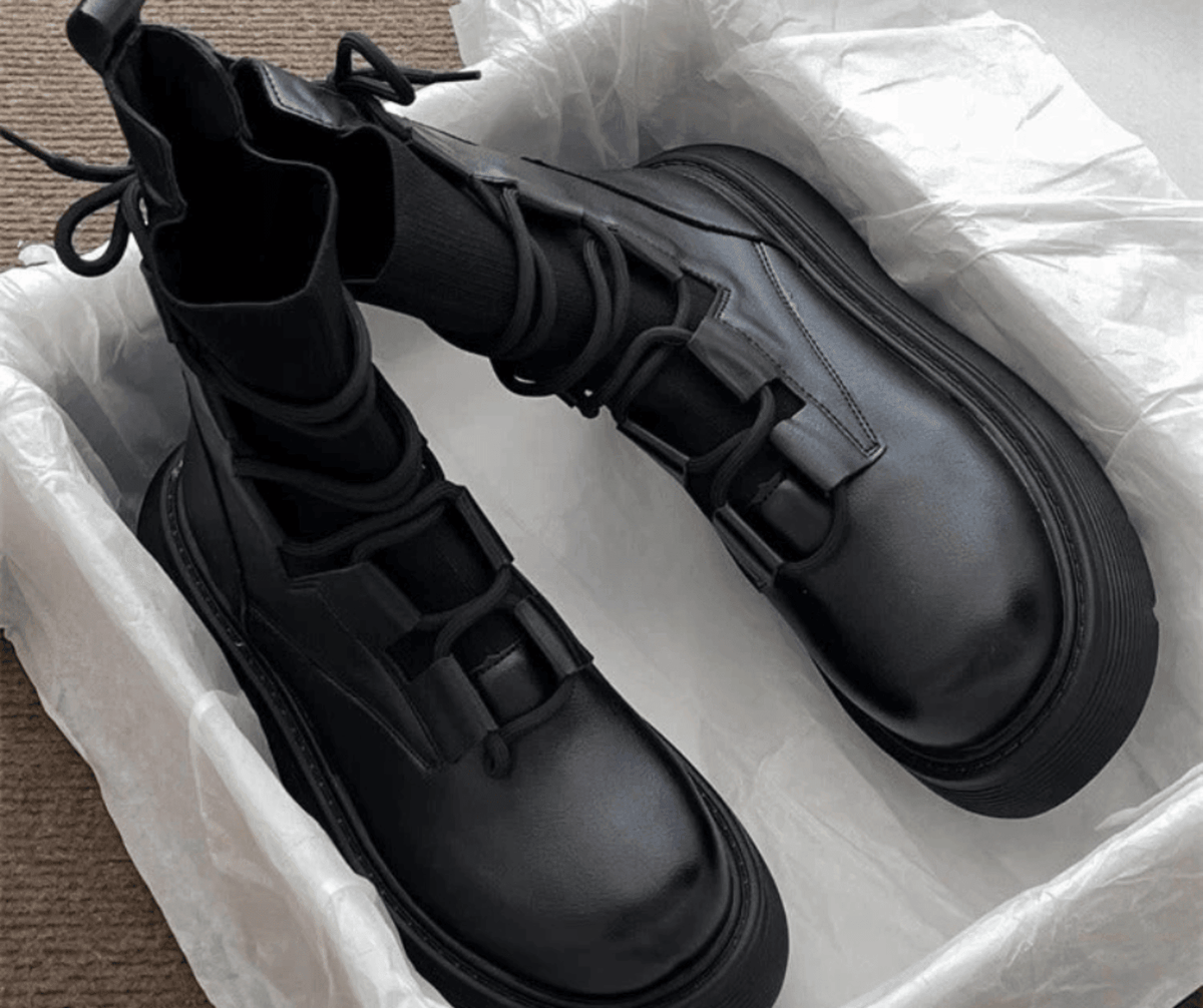 Women's Winter Boots with Insulated Design and Waterproof Features