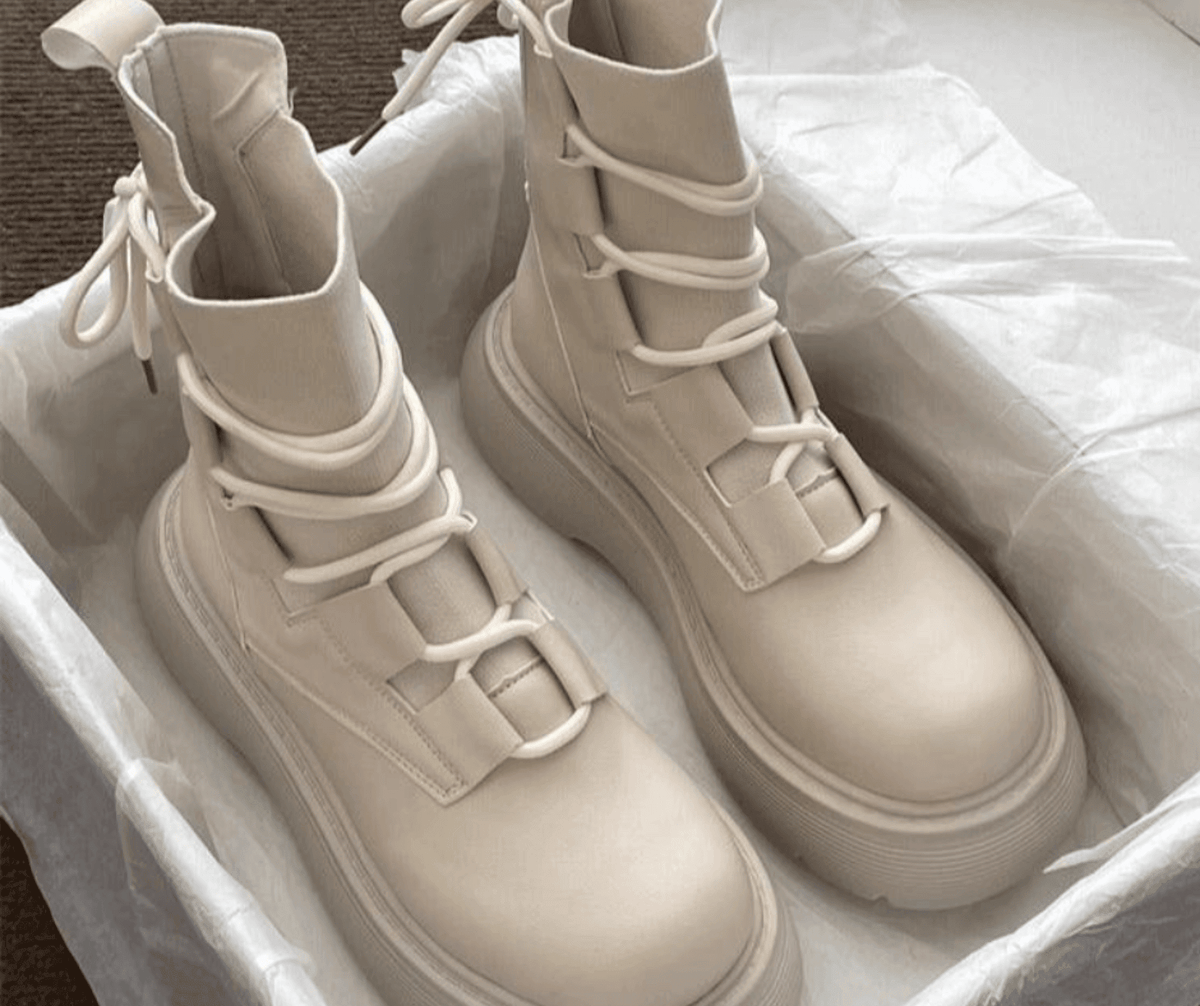 Women's Winter Boots with Insulated Design and Sturdy Sole