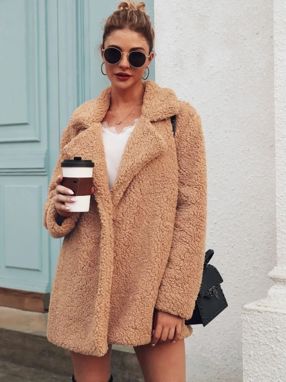Street-Wave Teddy Plush Short Coat With Lapel Collar For Women Cozy Warmth And Effortless Style