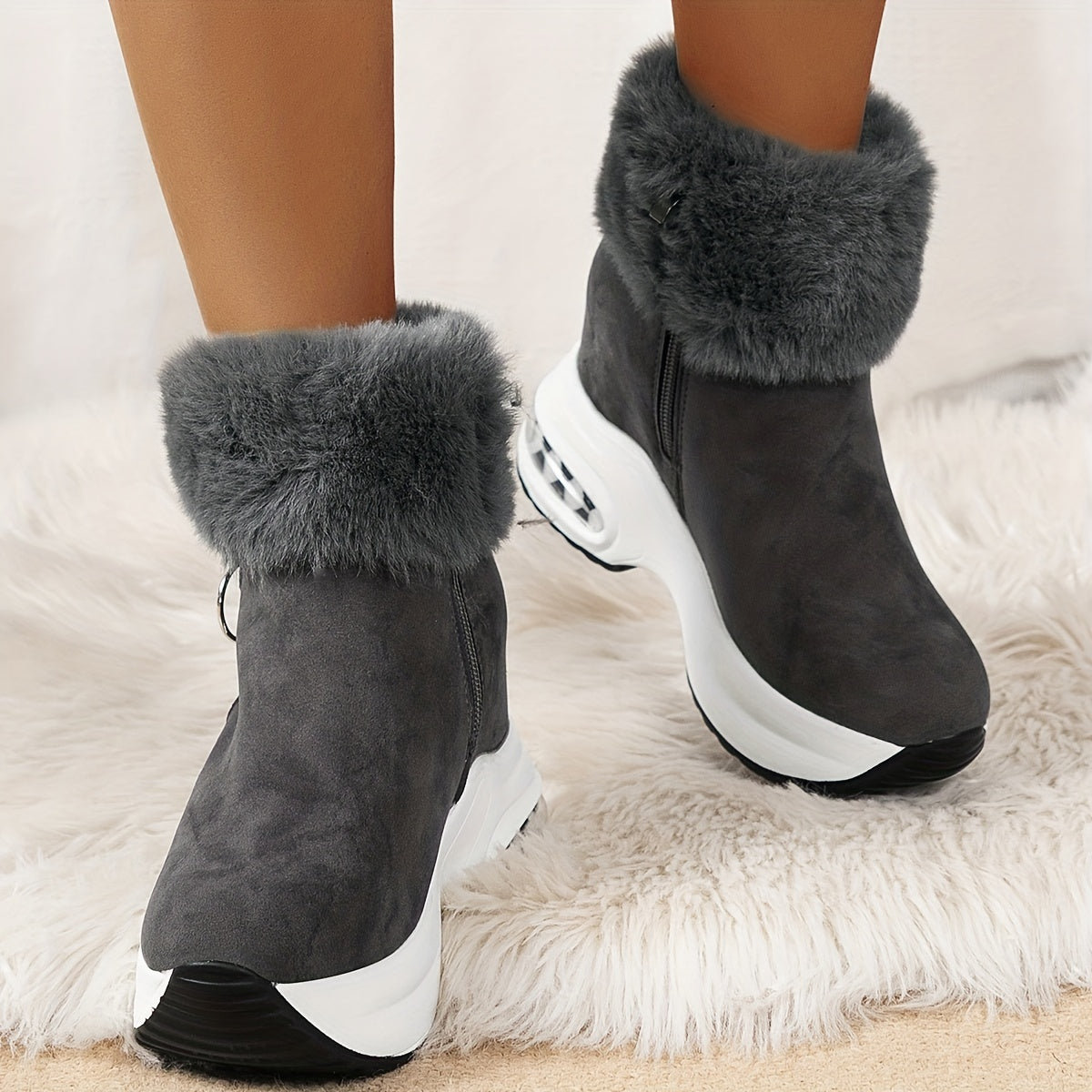 Street-Wave Fur-Lined Adjustable Snow Boots For Women Warm Cozy Winter Booties With Plush Cuff