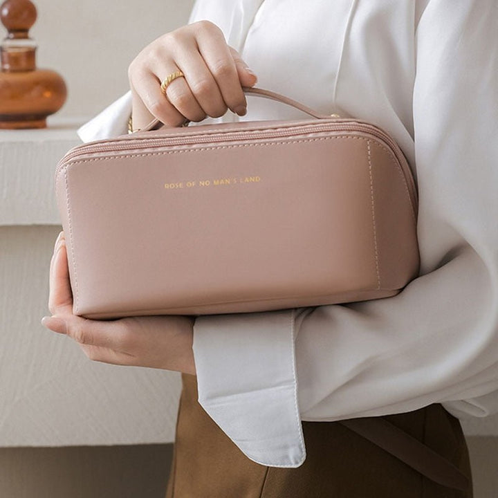 Street-Wave Travel Makeup Organizer For Travelers With Wide Opening And Dividers