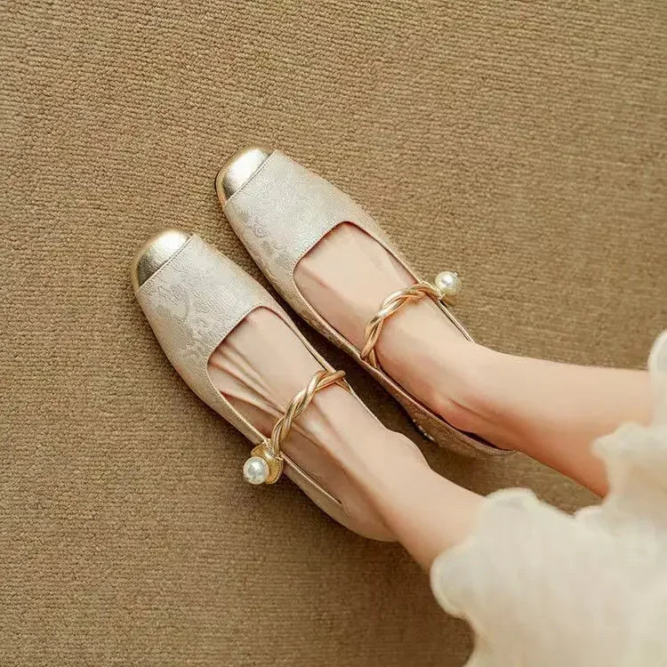Women's Block Heel Shoes with Pearl Strap and Glitter Finish