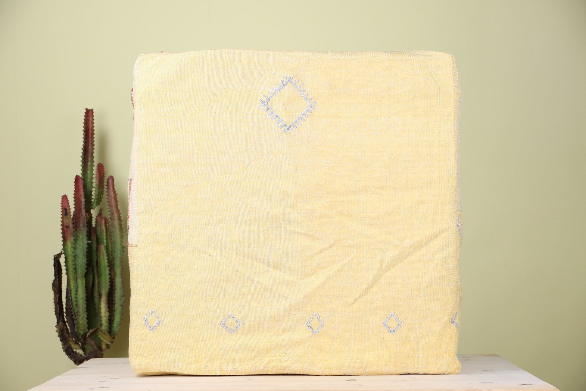 Ifrar Moroccan Pouf - Street-Wave